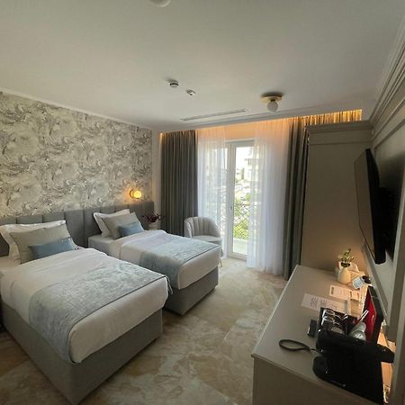 Boutique Hotel Bals Exterior photo